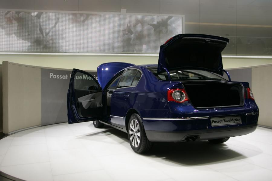  Volkswagen Passat BlueMotion 2007 года  (фото 2 из 4)